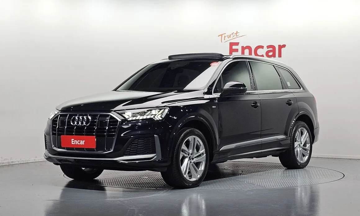 Audi Q7 — фото 1