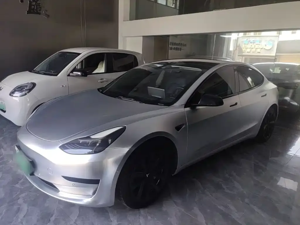 Tesla Model 3 — фото 2