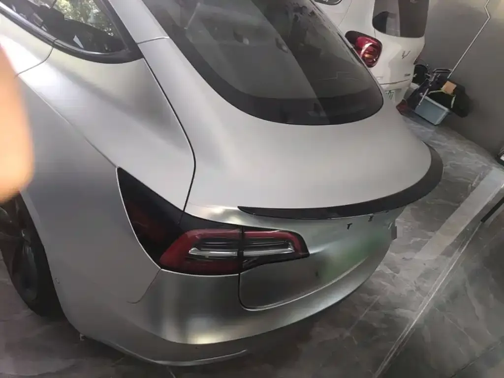 Tesla Model 3 — фото 4