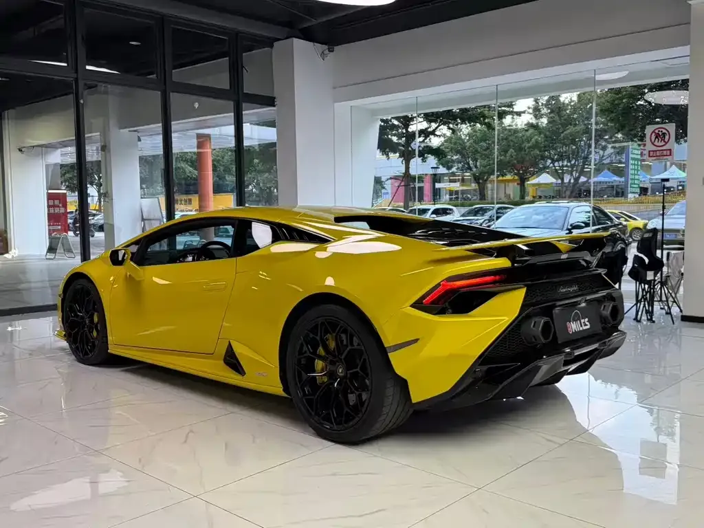 Lamborghini Huracan — фото 10