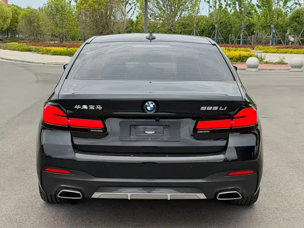 BMW 5 Series — фото 3
