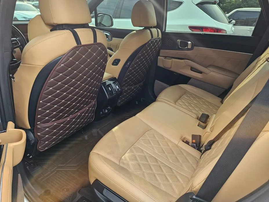 Kia Sorento — фото 9