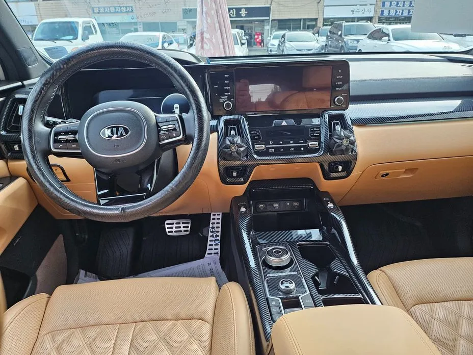 Kia Sorento — фото 10