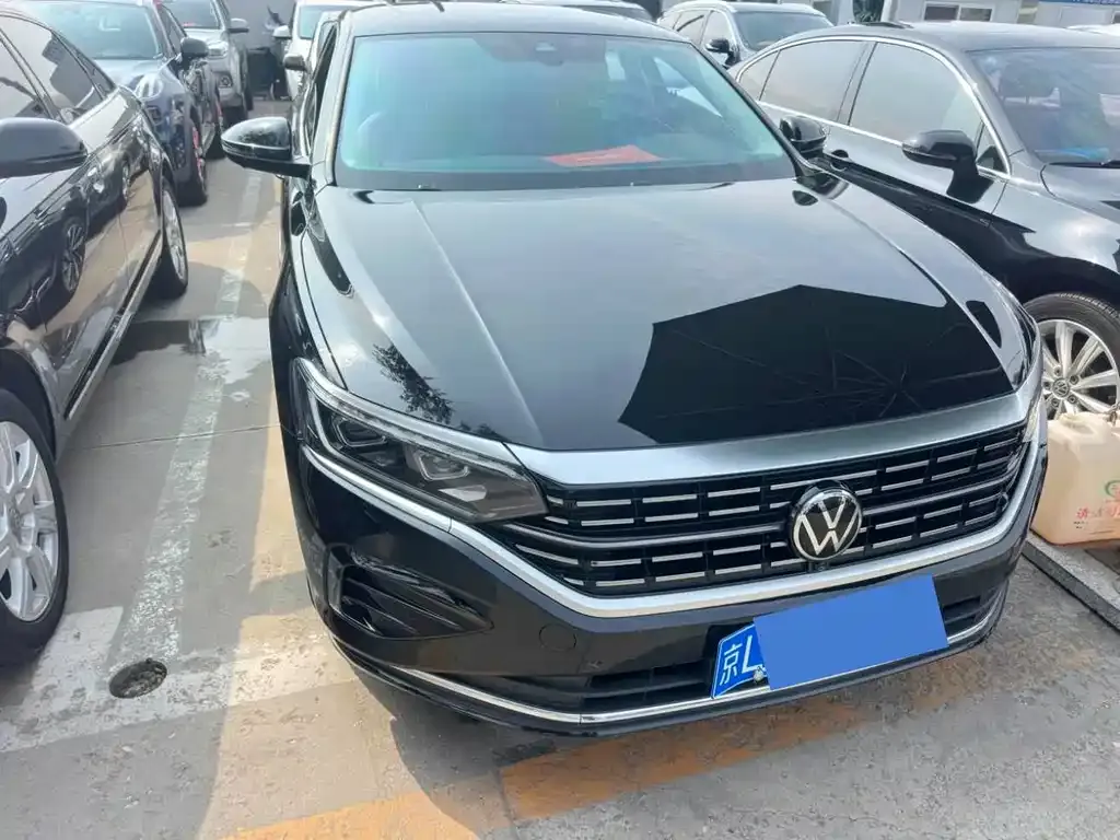 Volkswagen Passat — фото 8