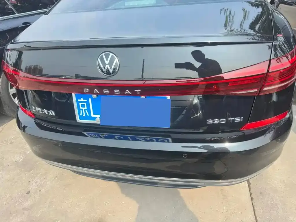 Volkswagen Passat — фото 6