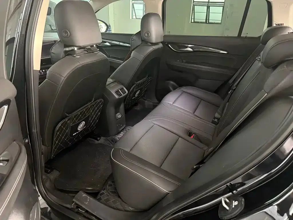 Buick Envision Plus — фото 6