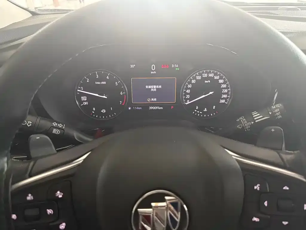 Buick Envision Plus — фото 8