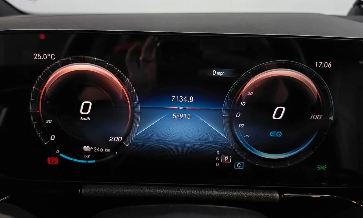 Mercedes-Benz EQA — фото 2