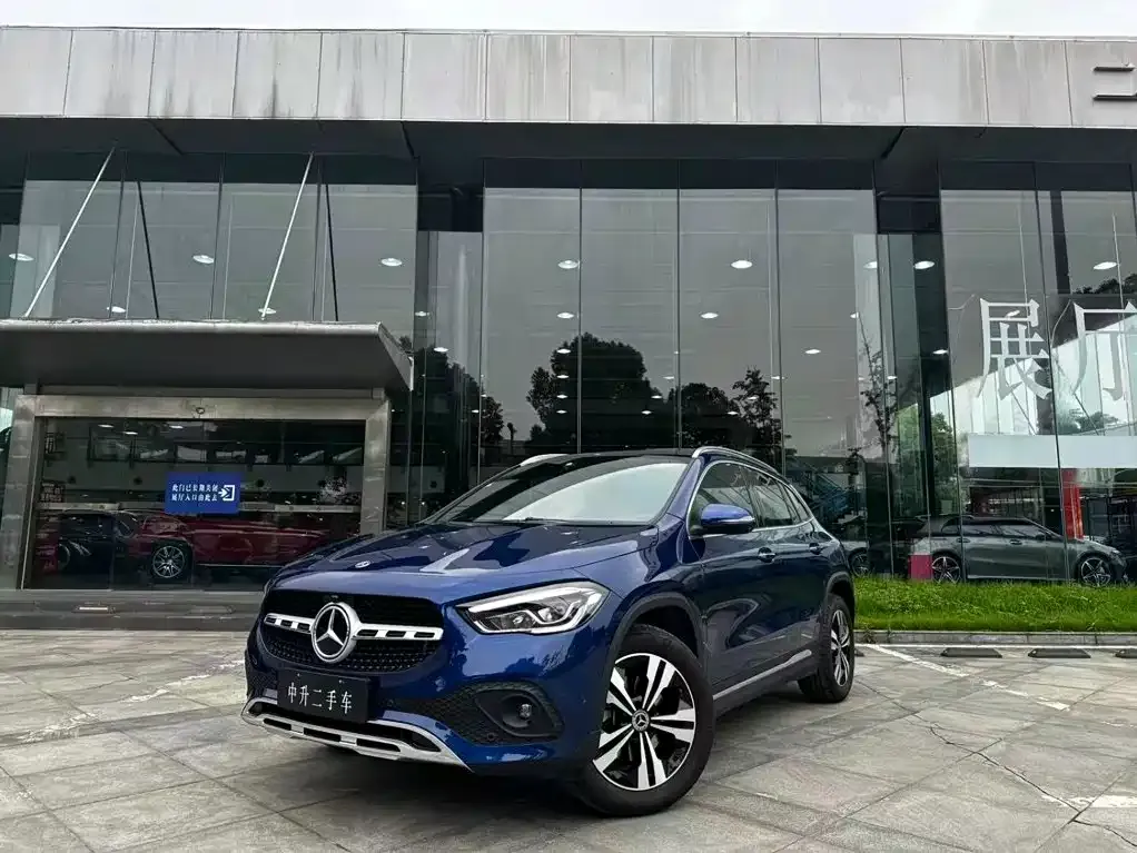 Mercedes-Benz GLA — фото 1