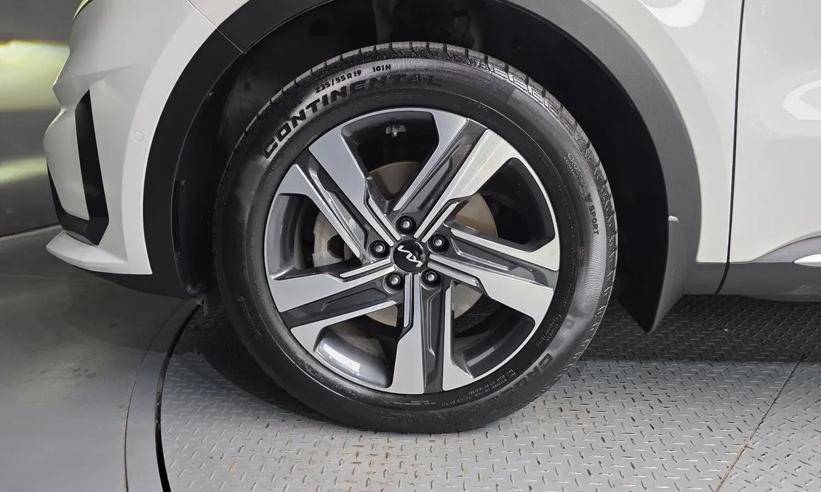 Kia Sorento — фото 7