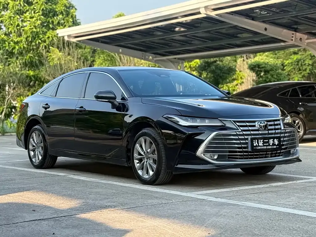 Toyota Avalon — фото 10