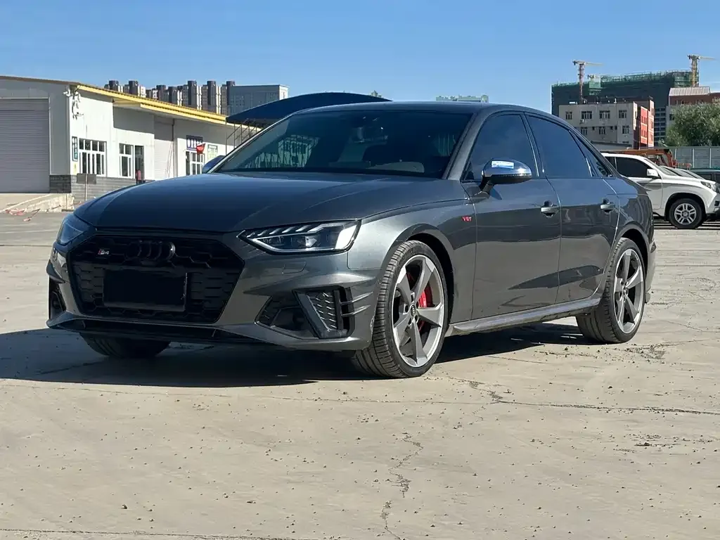 Audi S4 — фото 1