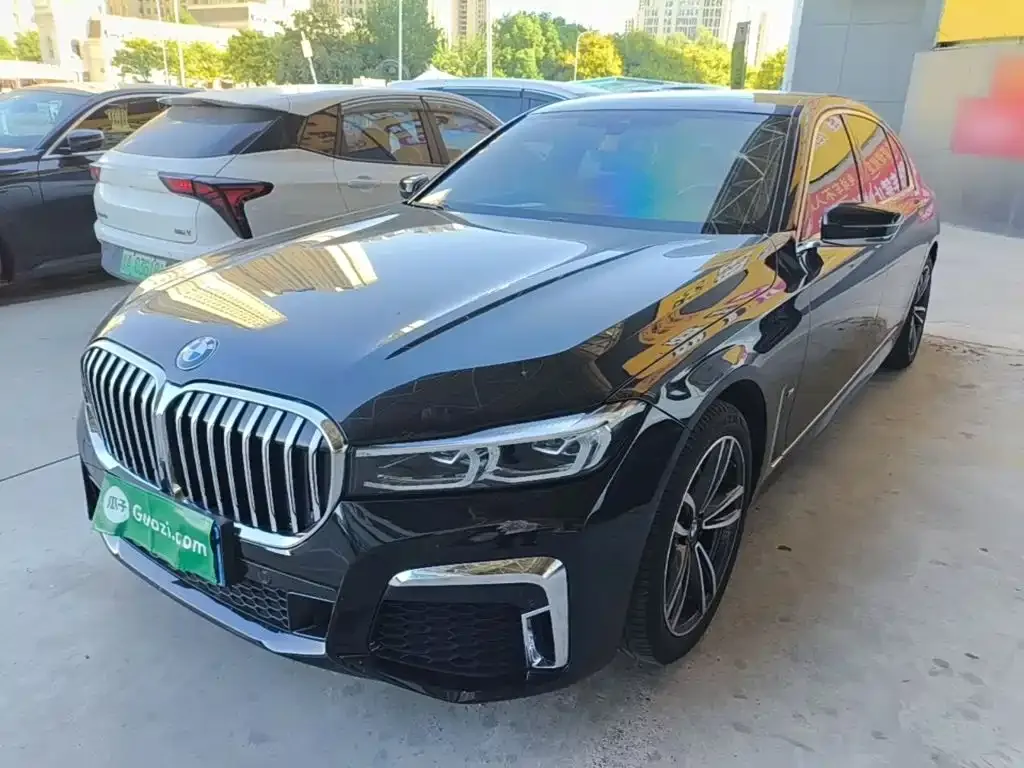 BMW 7 Series — фото 1