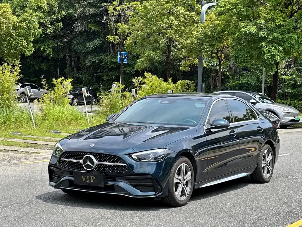 Mercedes-Benz C-Class — фото 1