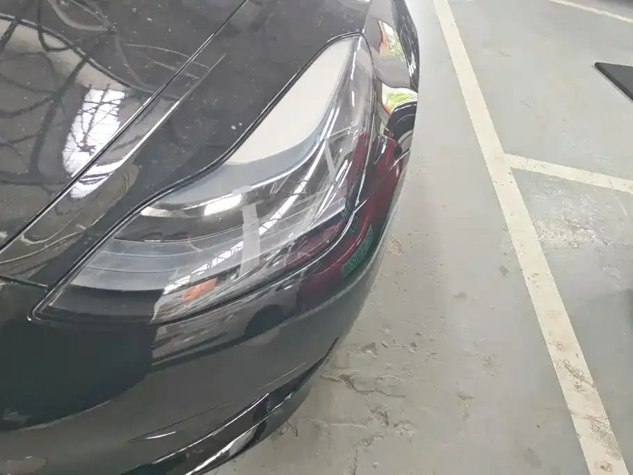 Tesla Model 3 — фото 4