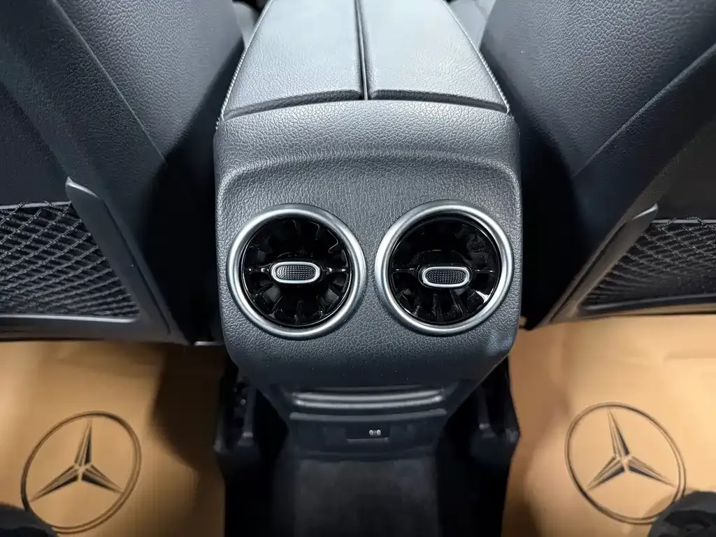 Mercedes-Benz GLA — фото 8