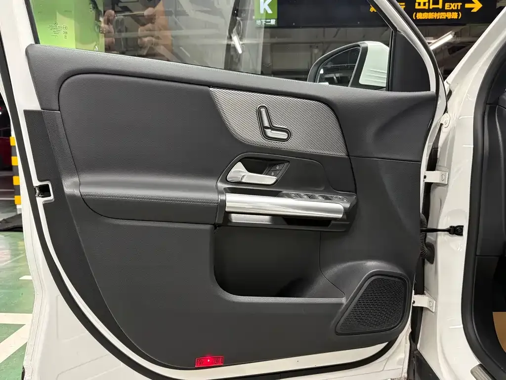 Mercedes-Benz GLA — фото 10