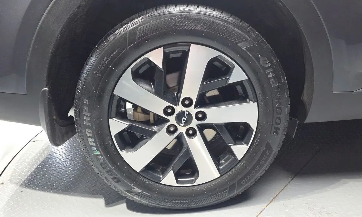 Kia Sorento — фото 9