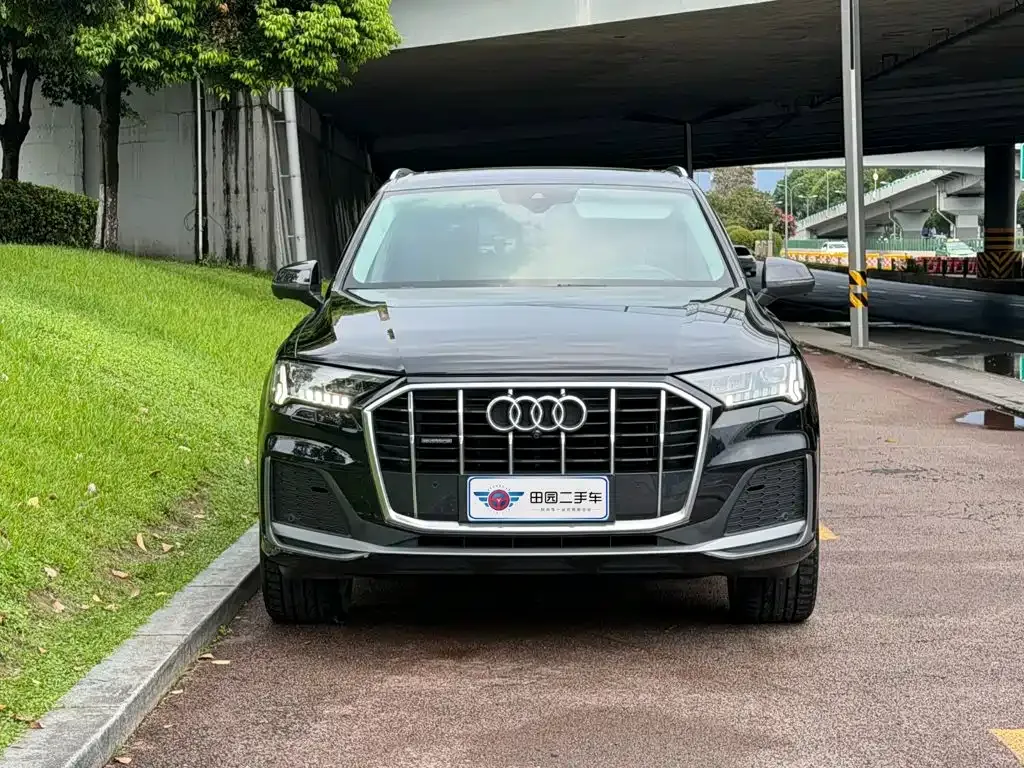 Audi Q7 — фото 7
