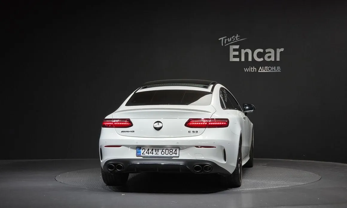 Mercedes-Benz E-Class — фото 10