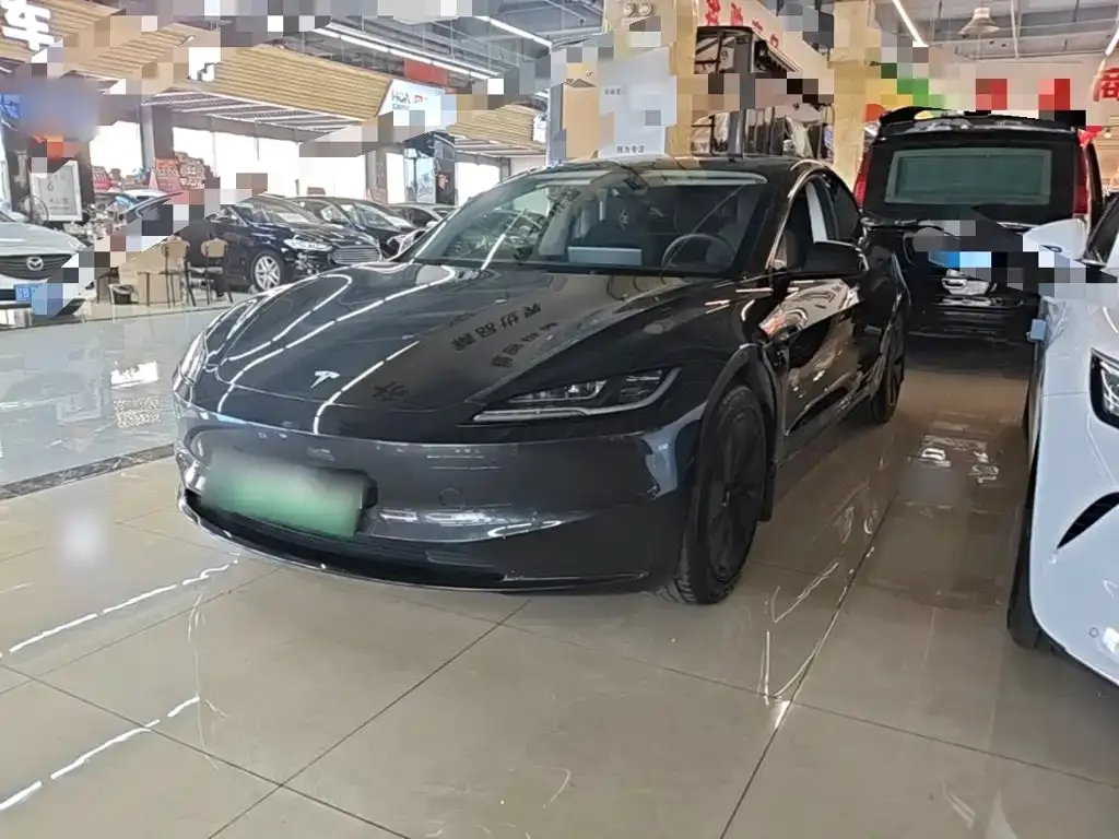 Tesla Model 3 — фото 9