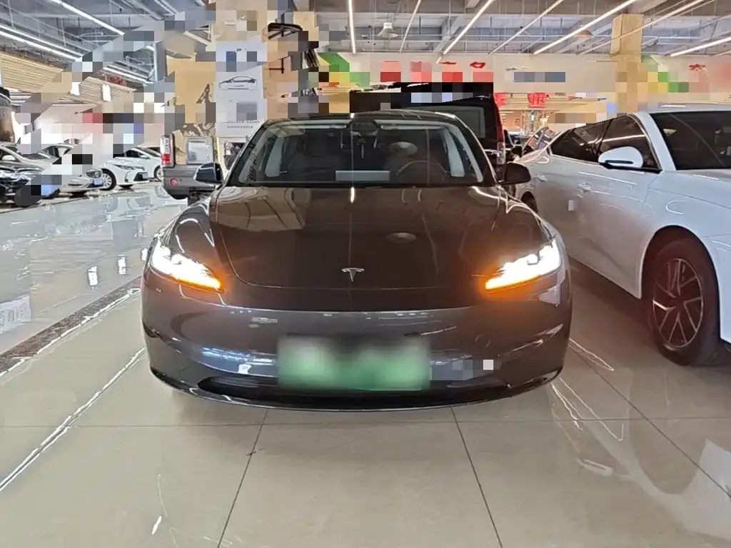 Tesla Model 3 — фото 3