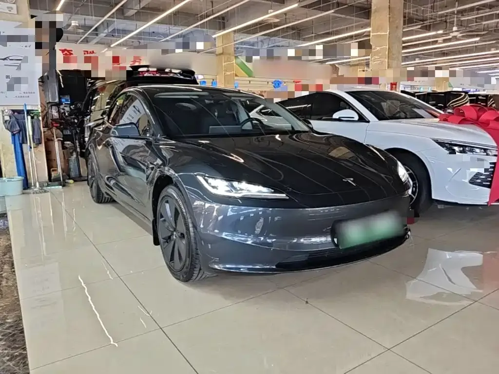 Tesla Model 3 — фото 8