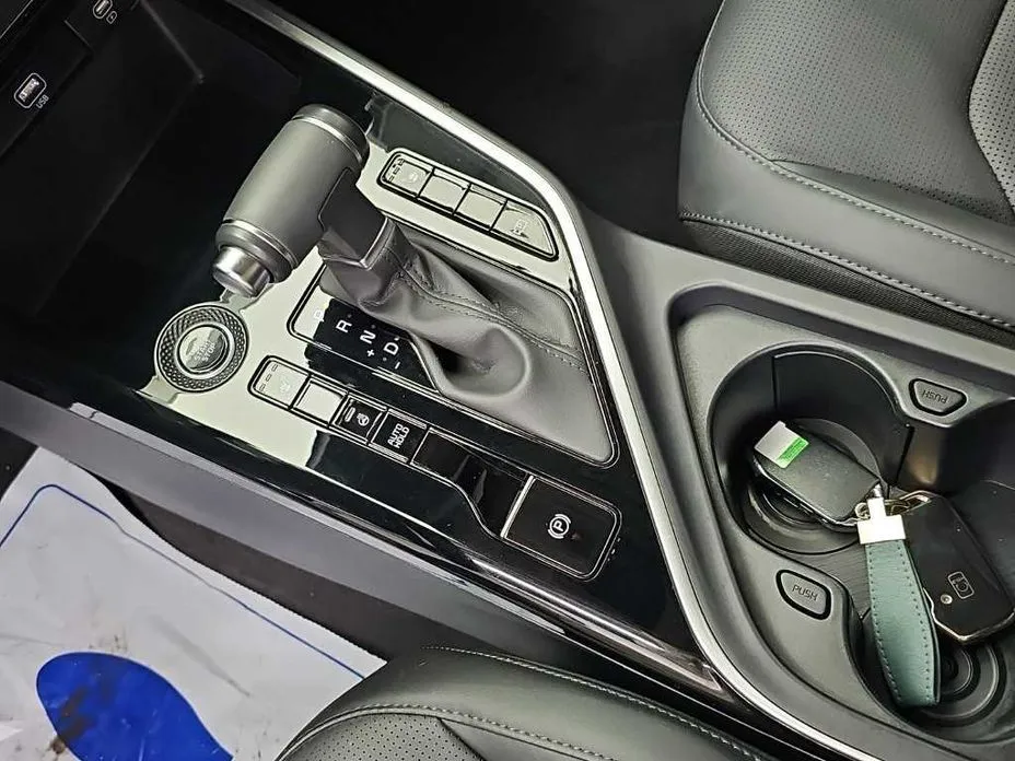 Kia Niro — фото 8