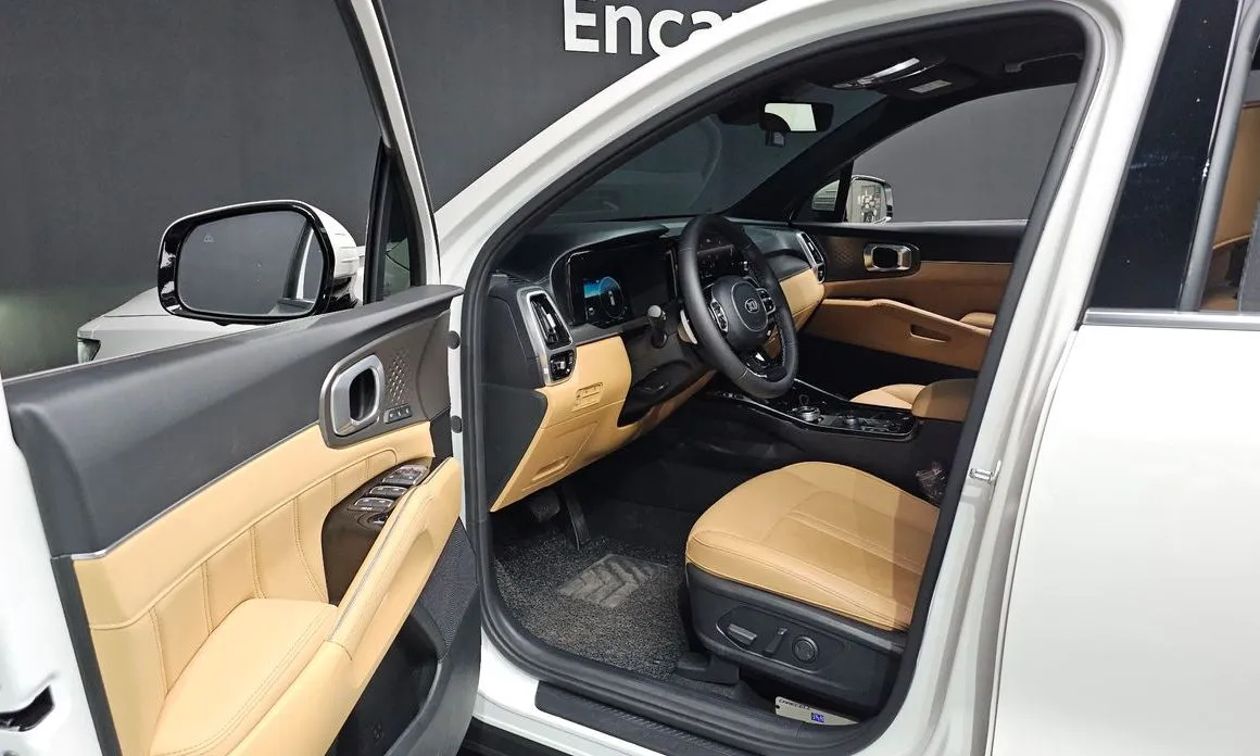 Kia Sorento — фото 9