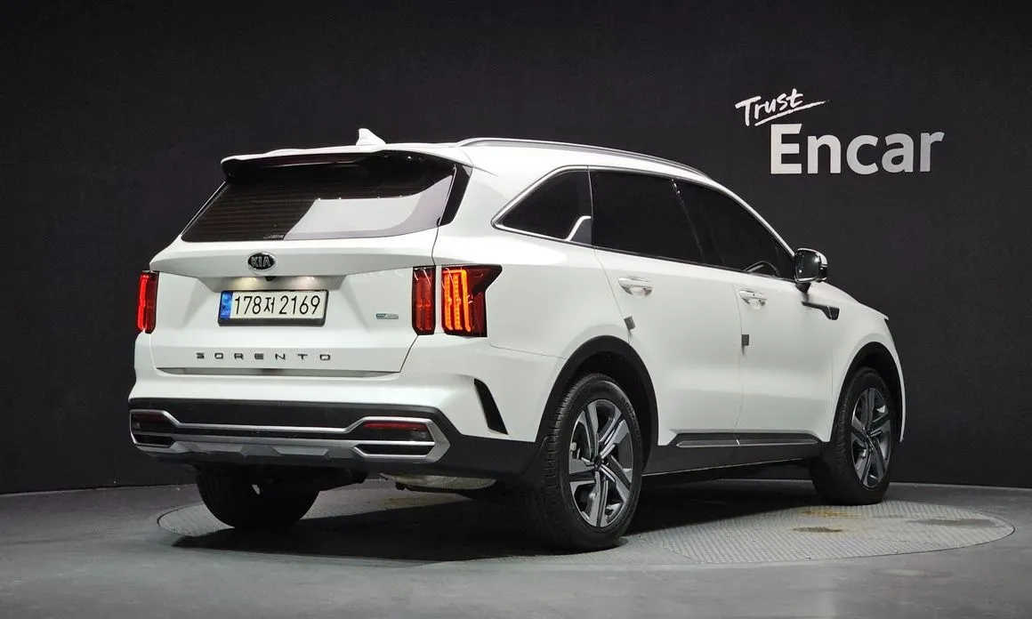 Kia Sorento — фото 4