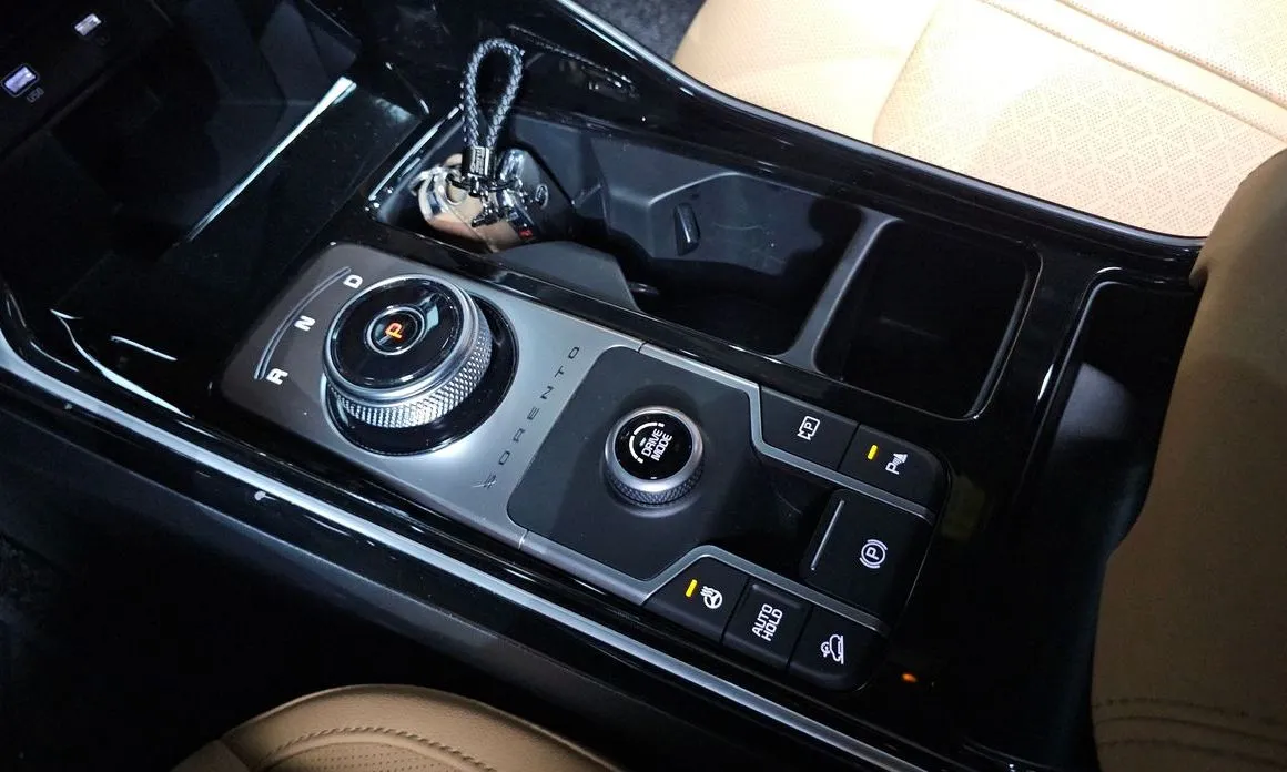 Kia Sorento — фото 3
