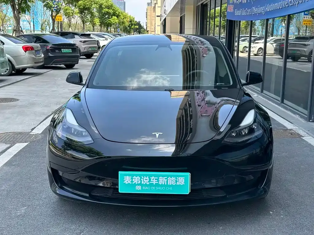 Tesla Model 3 — фото 8
