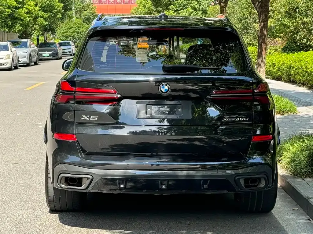 BMW X5 — фото 6