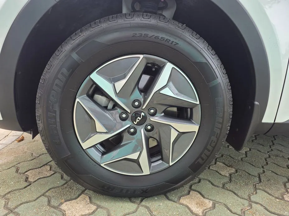 Kia Sorento — фото 3