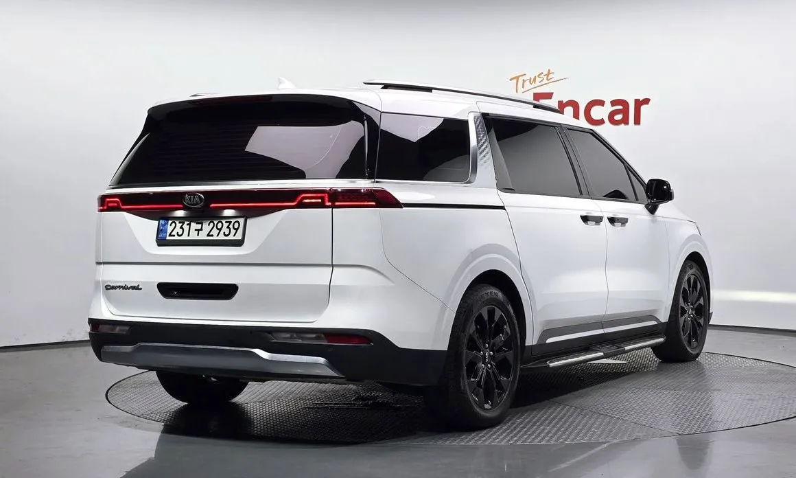 Kia Carnival — фото 4