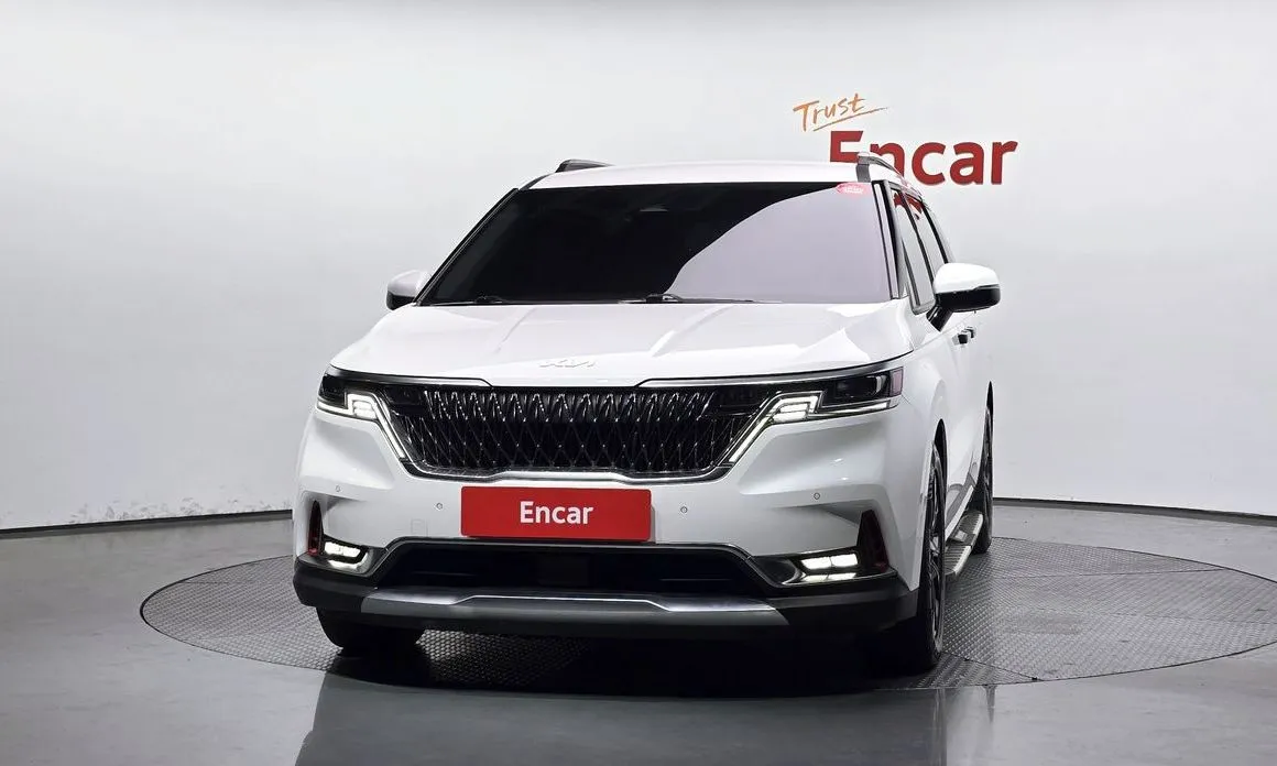 Kia Carnival — фото 10