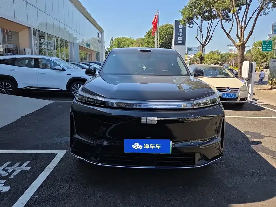 Geely Galaxy M9 — фото 10