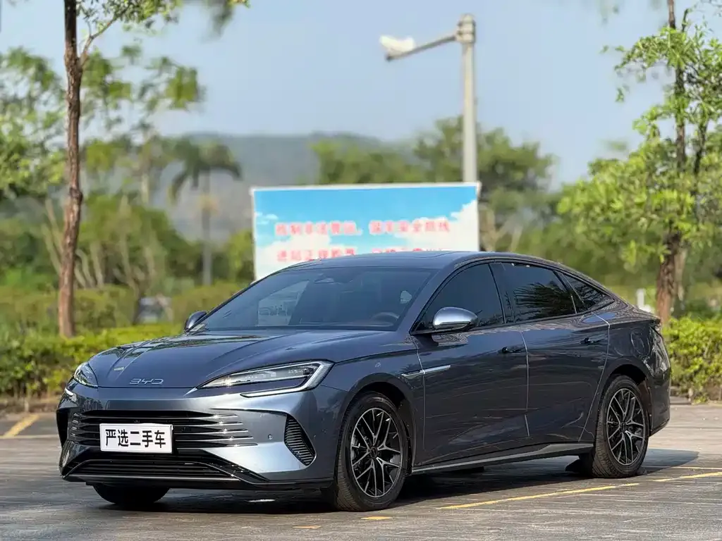 BYD Seal — фото 1