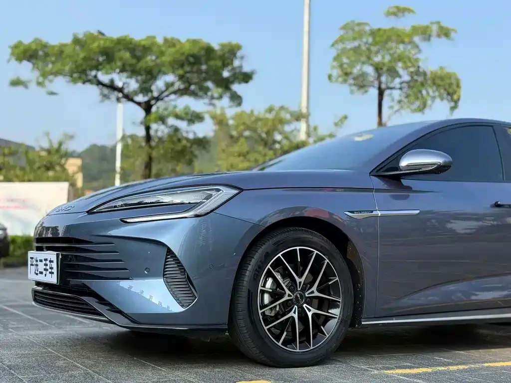 BYD Seal — фото 8