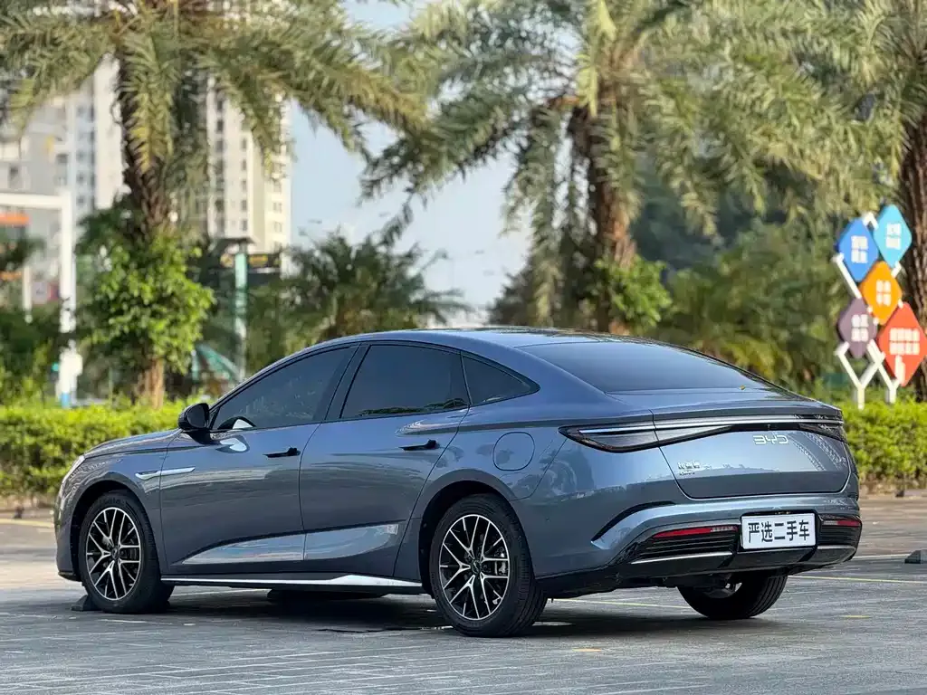 BYD Seal — фото 2