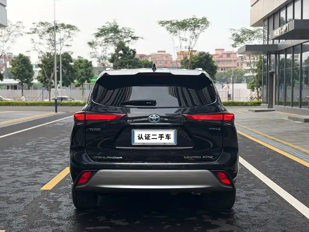 Toyota Highlander — фото 5