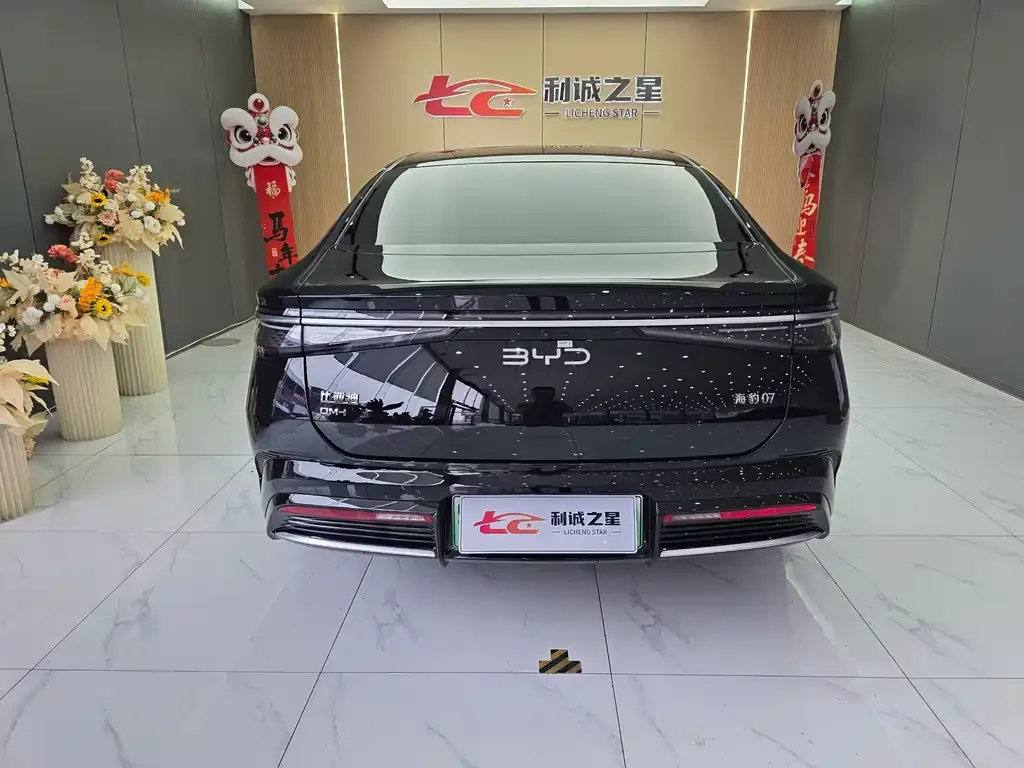 BYD Seal 07 DM-i — фото 10