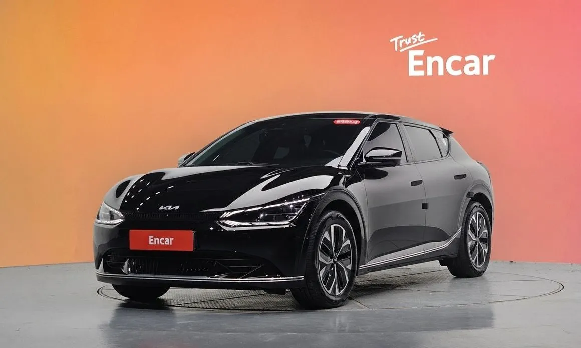 Kia EV6 — фото 1