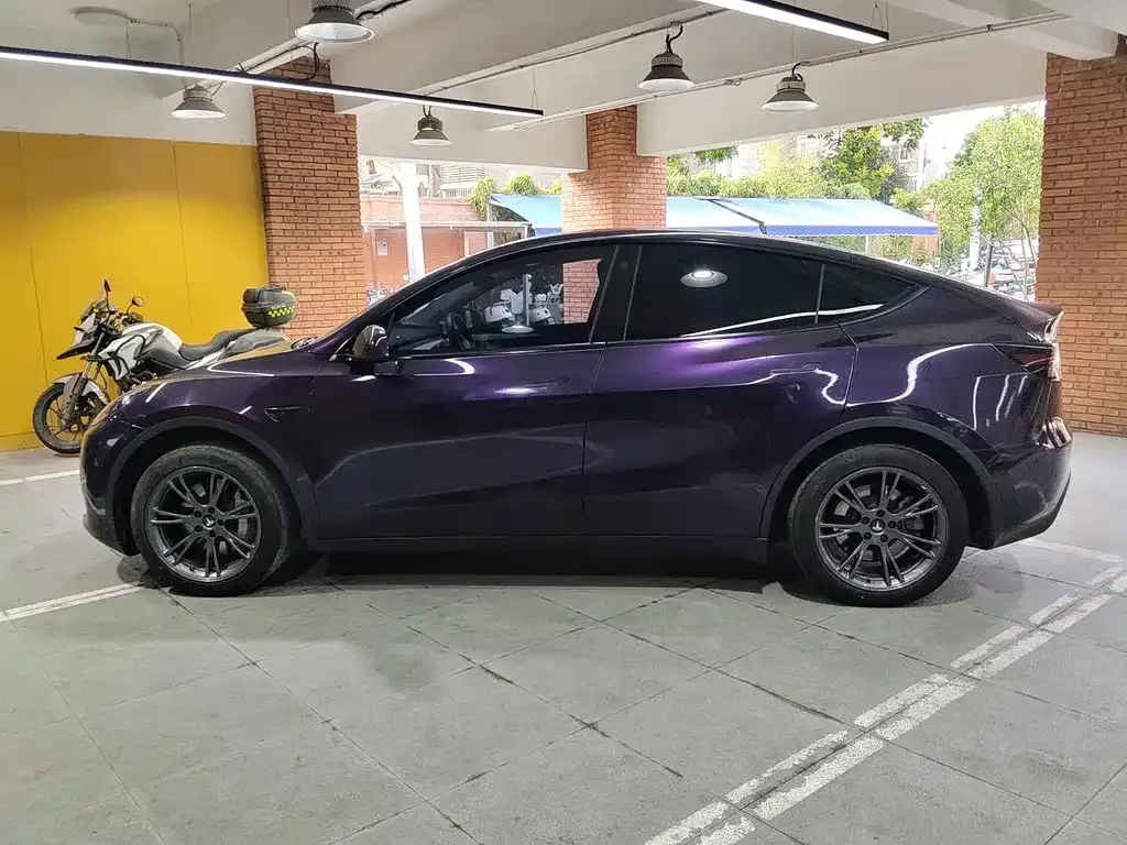 Tesla Model Y — фото 7