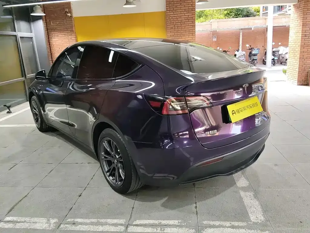 Tesla Model Y — фото 5