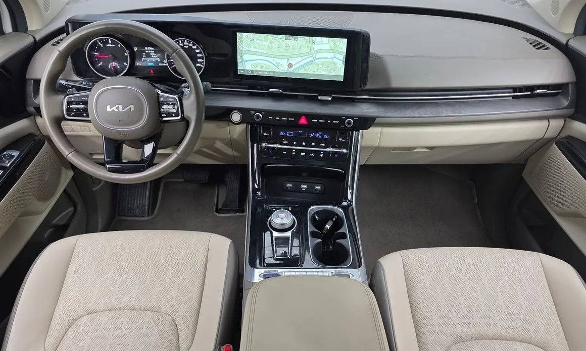 Kia Carnival — фото 10
