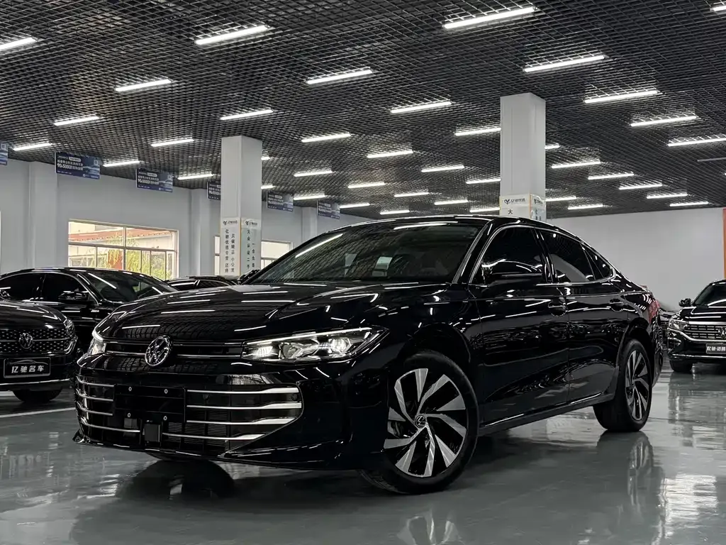 Volkswagen Passat — фото 1