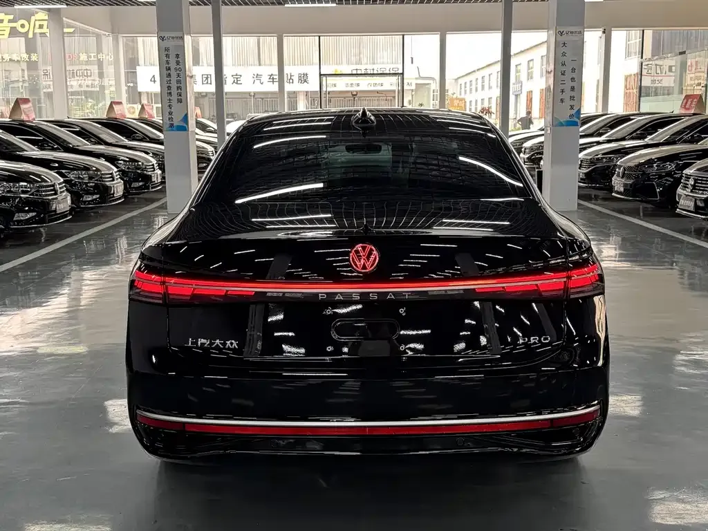 Volkswagen Passat — фото 7