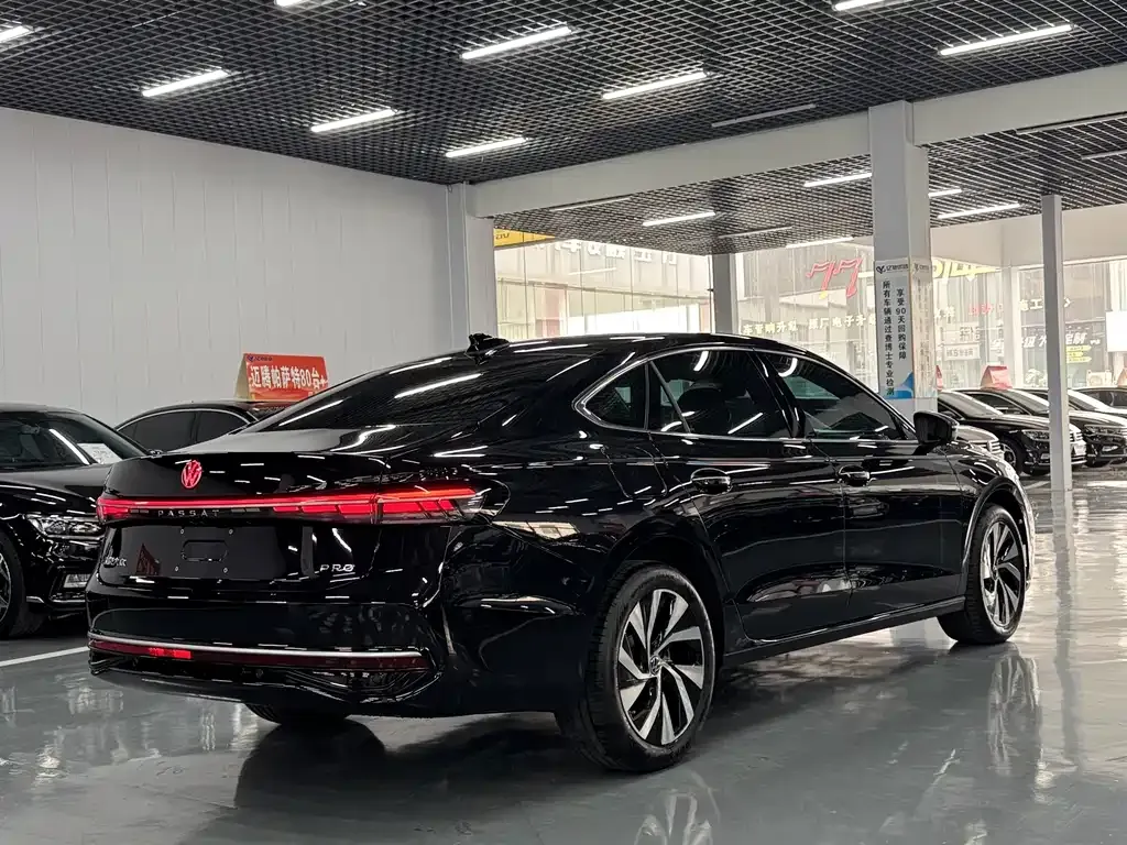 Volkswagen Passat — фото 2