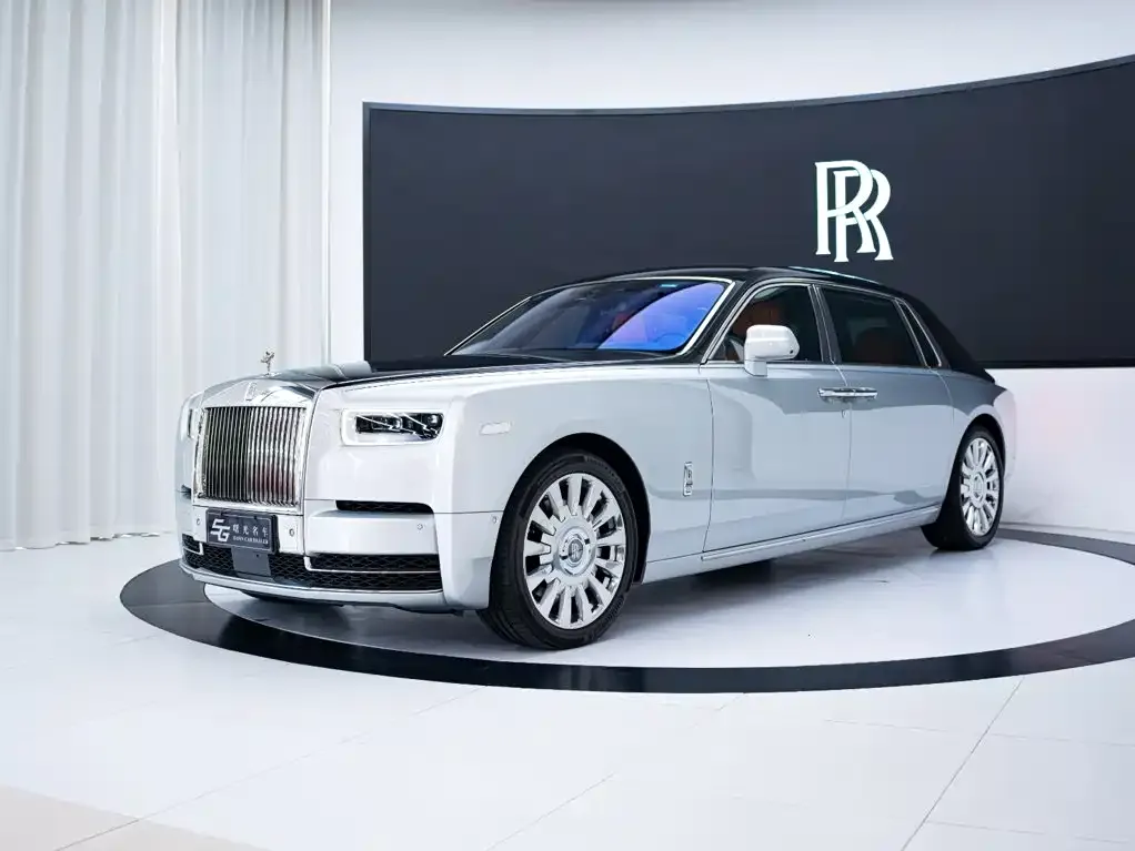 Rolls-Royce Phantom — фото 1